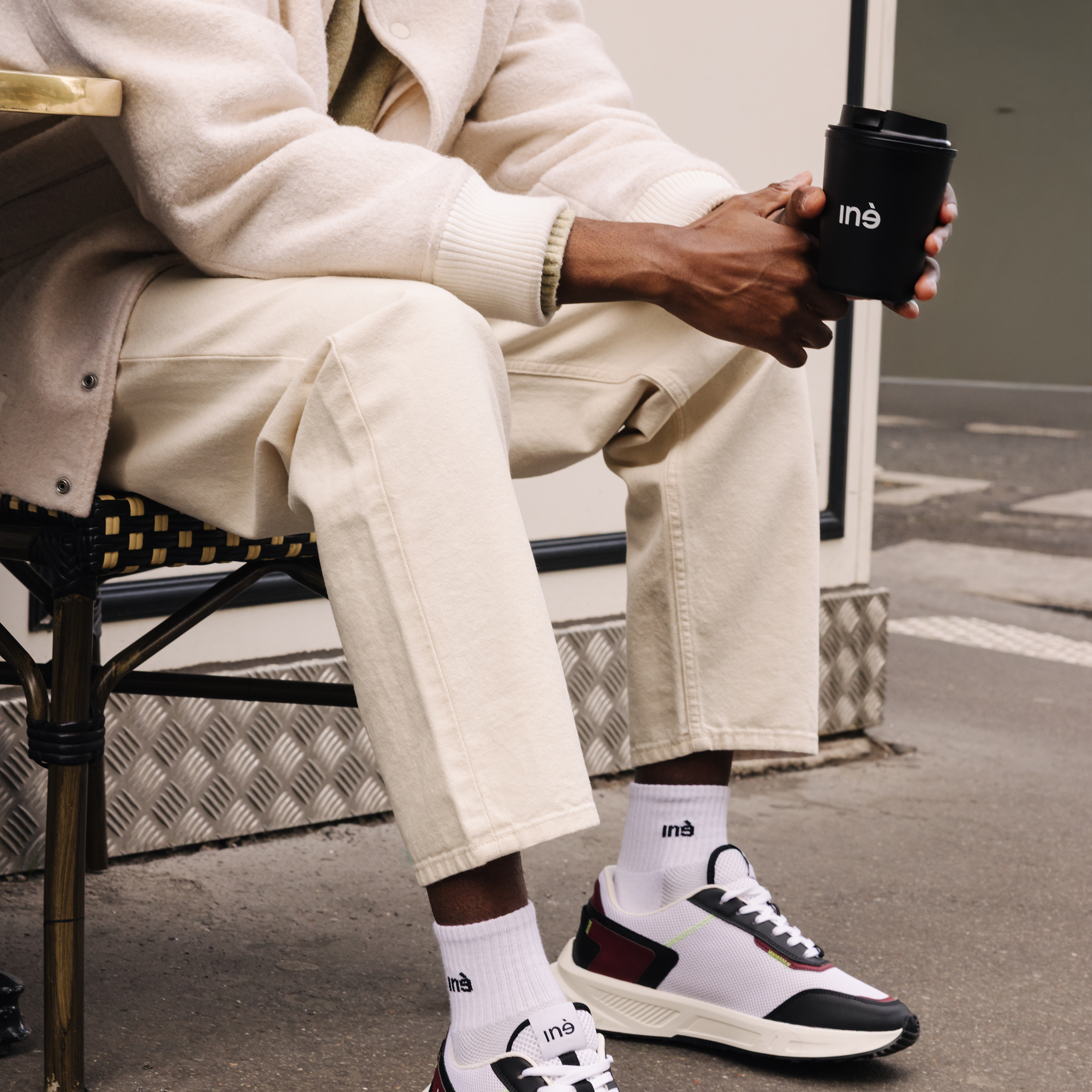 Années 90 : le grand retour du bordeaux dans la culture sneakers