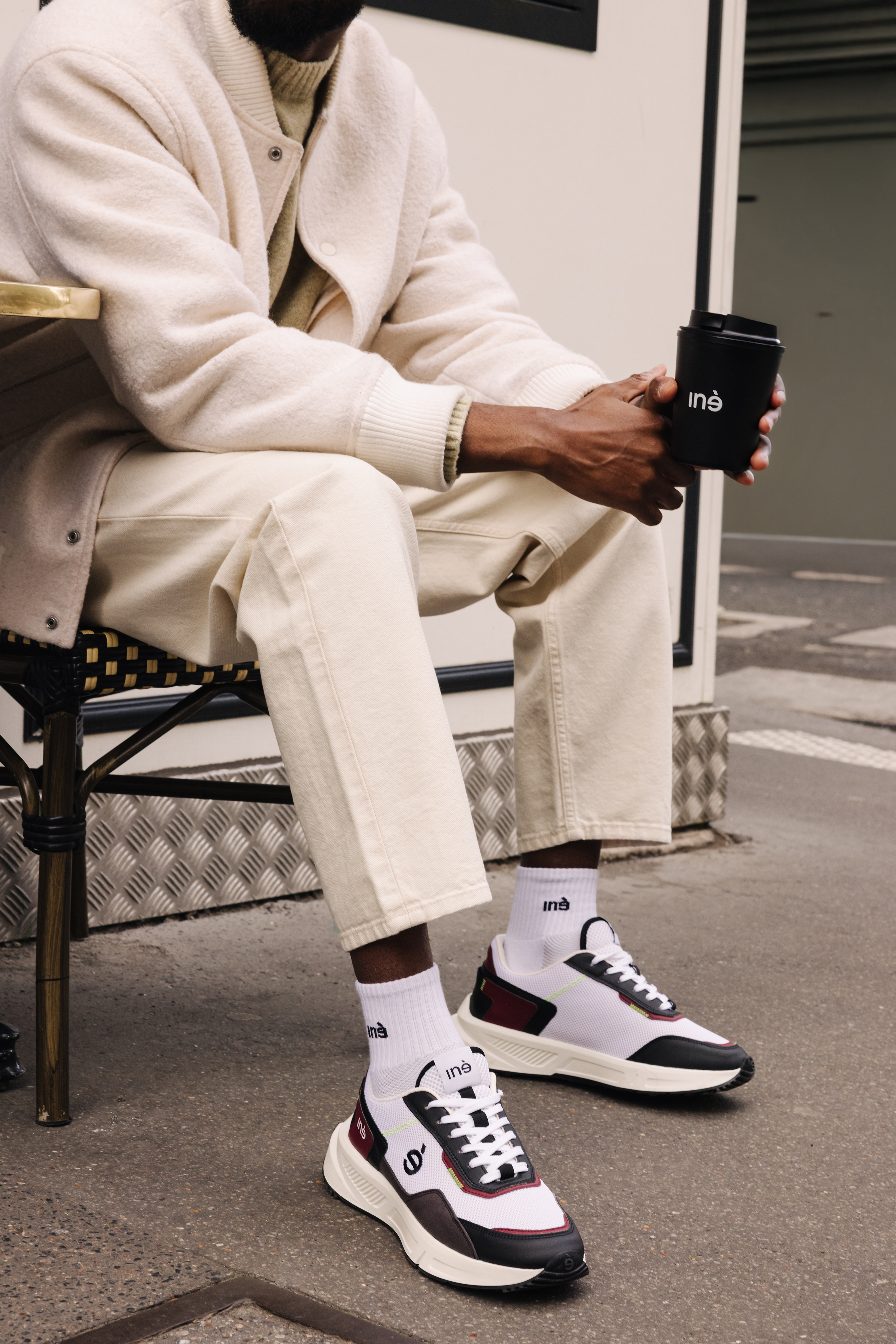 Années 90 : le grand retour du bordeaux dans la culture sneakers