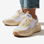 Baskets vegan unisexes crème et jaune de la marque iné, disponibles du 36 au 46 